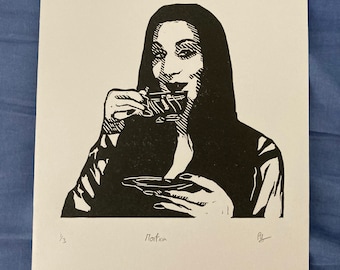 Morticia Adams: Porträt von Anjelica Huston in Die Addams Familie