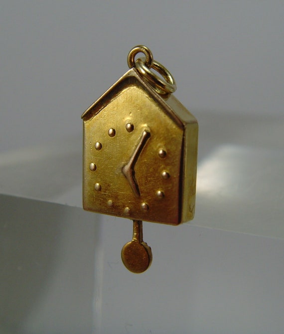 Vintage 1950s 9ct gold  " Wall Clock  charm - image 2