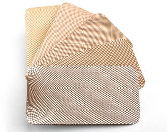 CINTURA ALTA / Tejido ceñido / Medias de rejilla en tono piel, perfectas para disfraces de carnaval, fiestas y uso habitual.