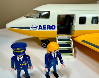 Figurine Playmobil Femme Copilote / Hôtesse De L'air - Pièce Loose Pour Avion, Occasion