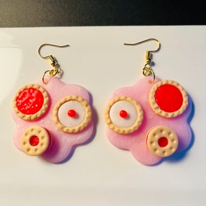 Cake earrings, polymer clay earrings, food earrings, miniature food earrings, statement earrings, cute earrings, biscuit earrings, bakery