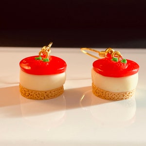 Cheesecake earrings, polymer clay earrings, food earrings, miniature food earrings, strawberry earrings, cute earrings, cake earrings