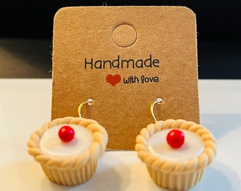 Cherry bakewell earrings, polymer clay earrings, food earrings, miniature food earrings, pie earrings, cute earrings, cherry earrings