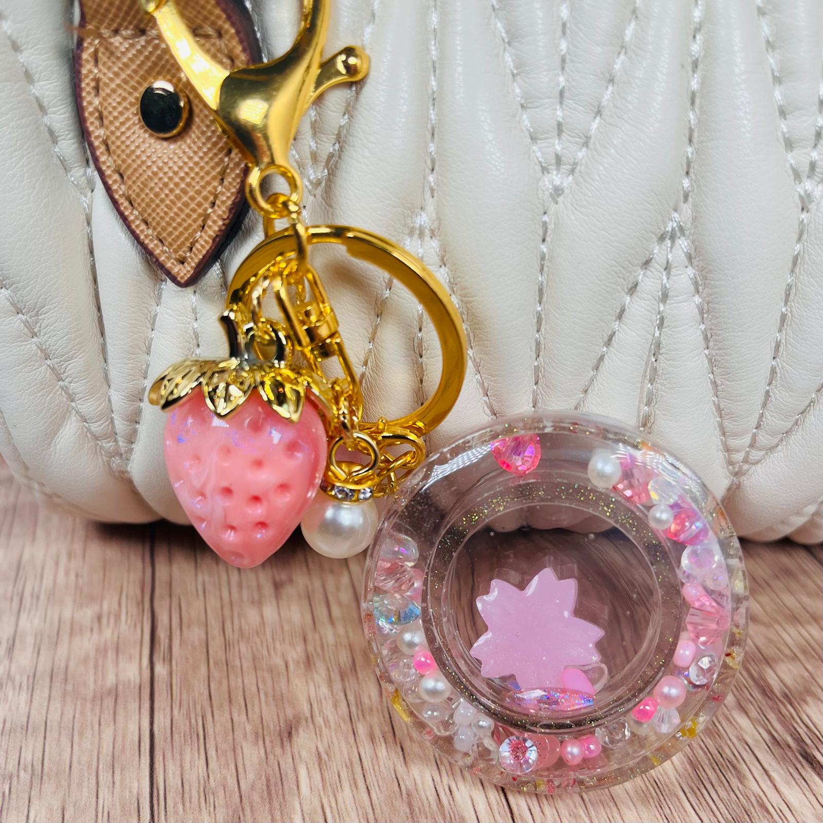 Kawaii Epoxy Keychains Kawaii Resin Keychain Kawaii Keychain Gradient Resin Charm Piece – Feozer  Arts And Crafts