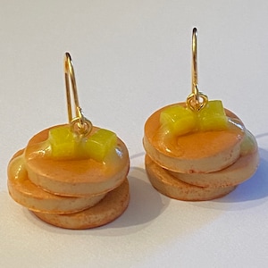 Pancake earrings, polymer clay earrings, food earrings, miniature food earrings, buttered pancake earrings, cute earrings, cake earrings