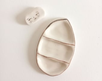 Handmade Ceramic Leaf Palette for Urban Sketching and Traveling
