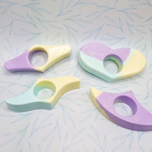 Pastel Thumb Page Resin Holder