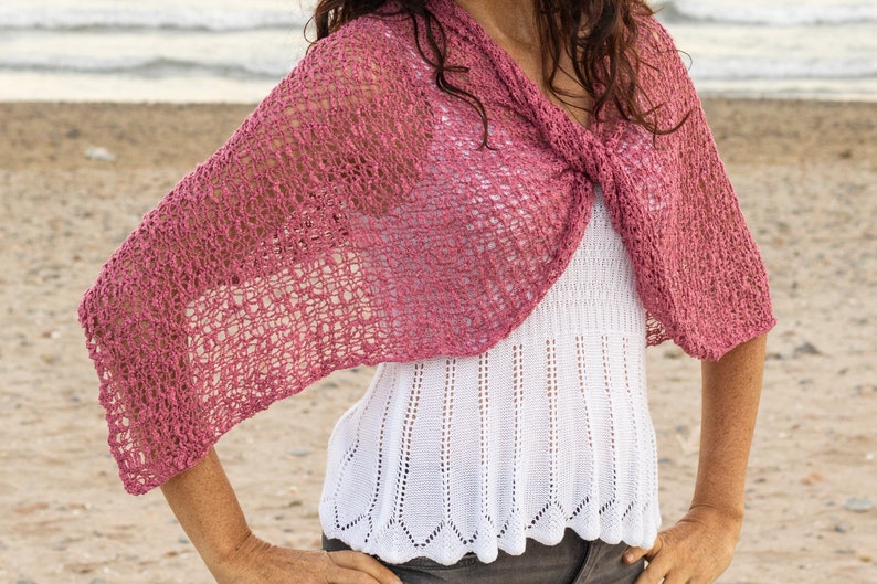 Poncho ample en tricot rose, couvre-épaule bohème, poncho ajouré léger, pull asymétrique pour l'été, vêtements en tricot décontractés pour femmes image 7