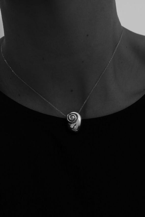 Garden Shell Necklace - image 2
