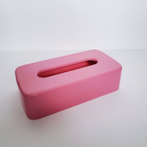 Vintage 1980s Pink Plastic tissue Cover, Retro tissue box cover, Pink Bathroom decor