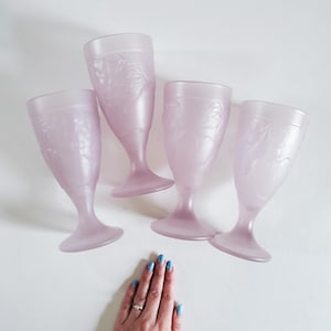 Vintage 1970s Frosted Pink Arcoroc Luminarc Stemmed Sundae glasses, Vintage Barware made in France