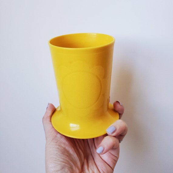 Vintage 1970s Tupperware Yellow tumbler cups with embossed flower, Retro plastic cup