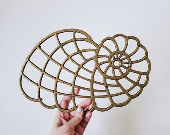 Vintage 1970s Brass Conch Shell Trivet, Brass seashell Trivet Wall Decor, Bohemian Decor, Boho Home Decor, Retro Wall Art