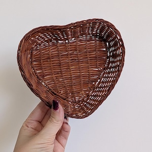 Vintage Wicker Heart Basket: 1970s Boho Wall Decor