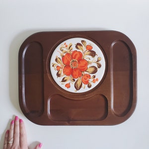 Vintage 1970s Floral Wooden Cheeseboard Tray, Tile Center Piece, Mid Century Charcuterie Serving Platter image 2