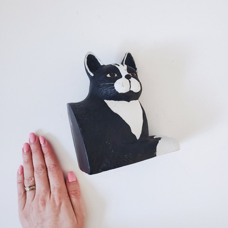 Fermalibri vintage anni '60 in porcellana ceramica in bianco e nero con figurine di gatti, fermalibri per ufficio biblioteca retrò, pezzo da esposizione per gatti immagine 10