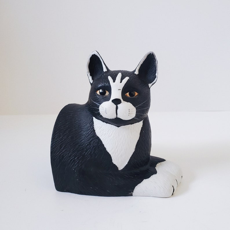 Fermalibri vintage anni '60 in porcellana ceramica in bianco e nero con figurine di gatti, fermalibri per ufficio biblioteca retrò, pezzo da esposizione per gatti immagine 3