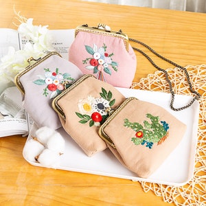 DIY Embroidered Coin Purse