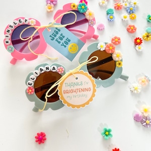 Personalized Sunglasses for Kids Daisy Glasses Toddler Glasses Party Favors Custom Glasses Daisy Sunglasses Flower Sunglasses Personalized