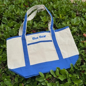 Embroidered Personalized Canvas Tote Bag - Gift for Her, Gift for Mom, Bridesmaid Gift, Bride Gift, Travel Bag, Personalized Gift