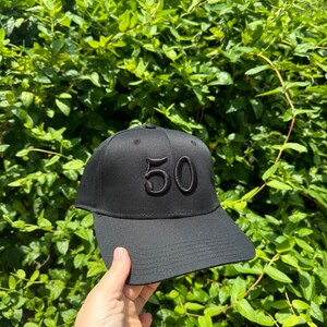 Gorra de papá para hombre con bordado 3D, costura roja personalizada inicial, estructurada, bordada y ajustable, personalizable.