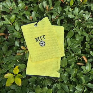Personalisiertes Monogramm Golf Handtuch: Individuell gesticktes Mikrofaser-Sporttuch