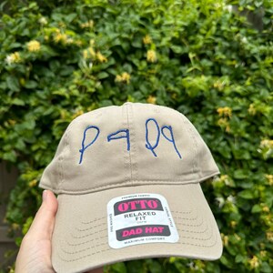 Chapeau Love Notes, cadeau pour maman, chemise personnalisée, écriture brodée à la main, cadeau souvenir, cadeau de fête des pères
