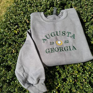 Vintage Augusta Georgia Embroidered Sweatshirt: Golf Style Crewneck