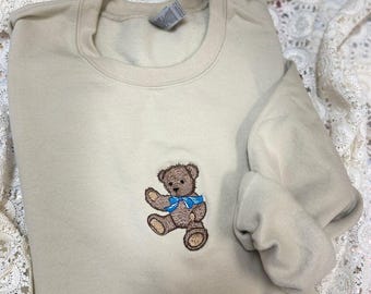 Embroidered Teddy Bear Sweatshirt: Cozy Cotton Blend Crewneck
