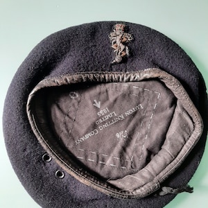 REME, Officers Royal Electrical & Mechanical Engineers  Military beret 1950s.