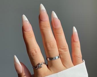 JULIA | Aurora Pearl Press On Nails | Pearl Shell Nails | Shimmering Pearl Nails | Thread Shell Nails