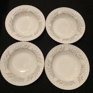 Set of 4 RARE Paragon China Soup Bowls by Appointment to Her Majesty the Queen West Wind Pattern