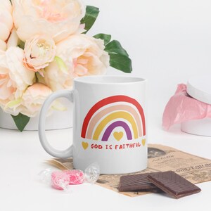 Gott ist treu Becher, Regenbogen Becher, Tassen, beste Freund Becher, soziale Distanz Umarmung, Sympathie Geschenk, get Well Geschenk, Quarantäne Becher, Kaffeebecher, Valentinstag Becher