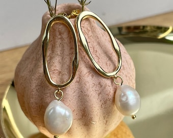 Gold Pearl bridal earrings, freshwater pearl drop earrings, baroque Pearl earrings, gold pearl earrings, pearl earrings, bridesmaid earrings