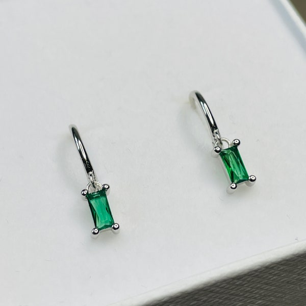 Silver huggie earrings green emerald hoop earrings, green gem earrings, gift for her, silver emerald earrings, emerald drop pendant earrings