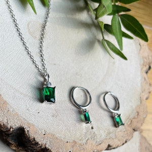 Silver and emerald green jewellery set, bridesmaid gift for her, emerald huggie earrings and necklace set, May Birthstone emerald necklace, image 4
