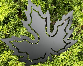 Metal Maple Leaf Wall Art Black Wall Decor Fall Leaf Metal Art Rustic Nature-Inspired Accent Outdoor Indoor Decor
