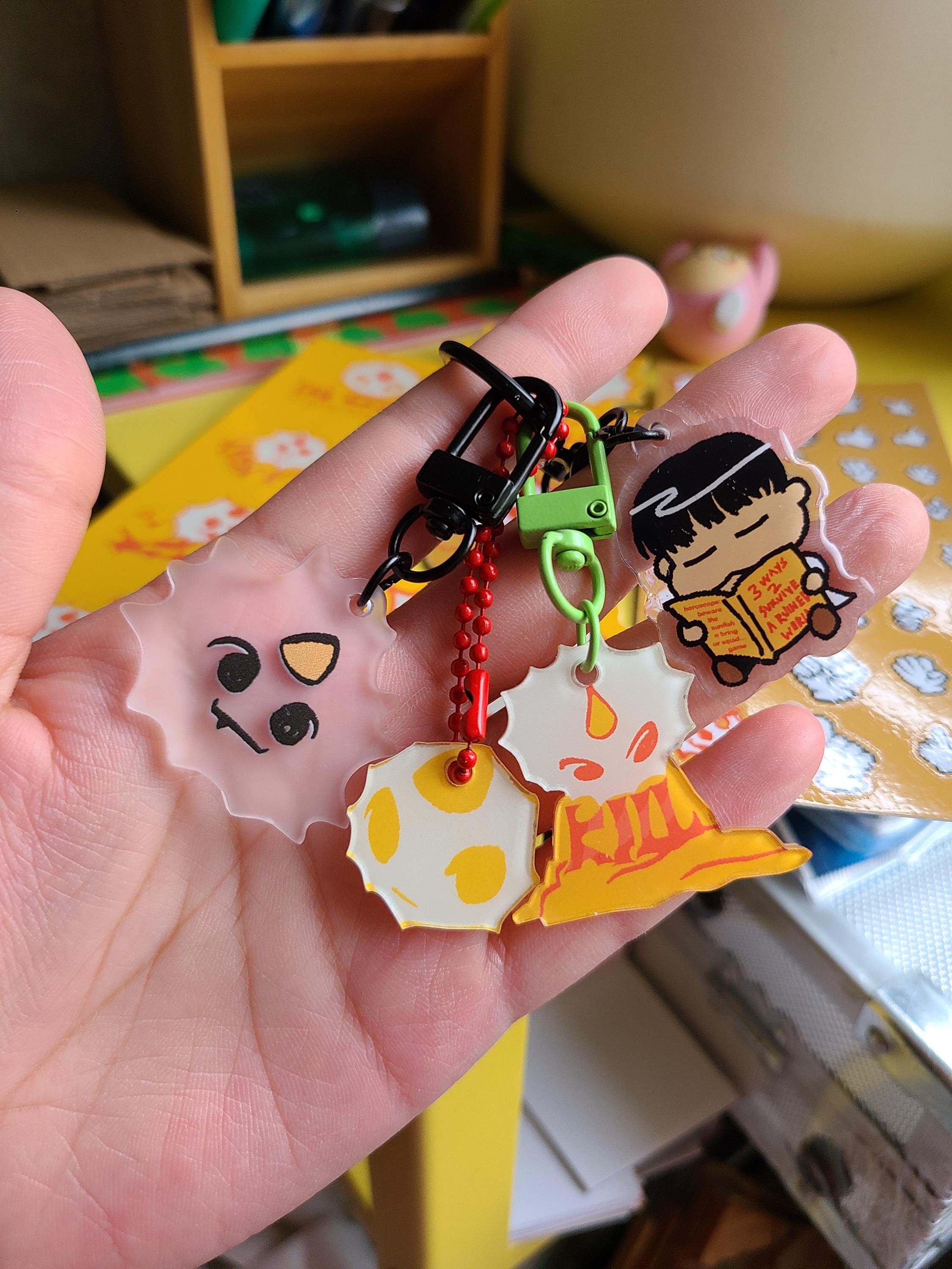 Biyoo Wares (+1 Her Dad KDJ) süße Silly Charms/Schlüsselanhänger Meme Gloss Aufkleber Deco-Aufkleber Blätter für Planer/Journals, ORV Blind Bags/Gacha