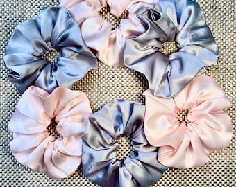 Silk scrunchie made from 100% pure mulberry silk