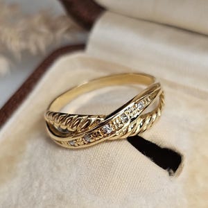 Comment assortir son alliance et sa bague de fiançailles