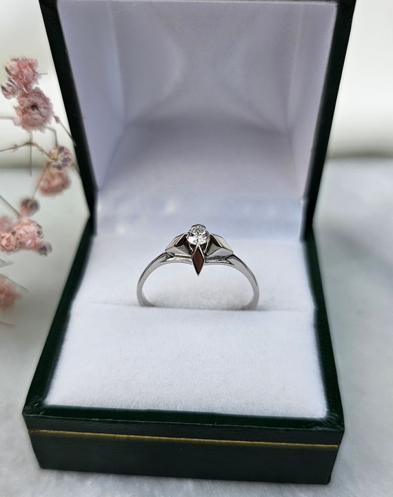 Solitaire Diamond Ring 18 carat Gold - image 6