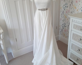 Vintage Regency Style Wedding Dress: White Satin Gown with Puffy Sleeves (UK10)