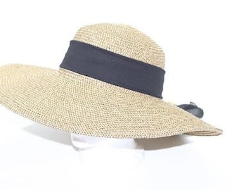 Luxurious Wide-Brim Ladies Sun Hats