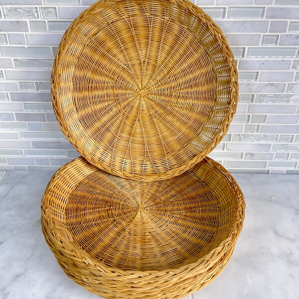 Wicker Paper Plate Holders Set of 4 Vintage Paper Plate Support Wicker Baskets, Wall Decor Wicker Paper Plate Holders