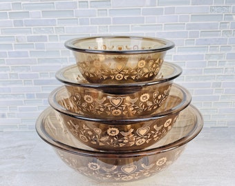 Set of 4 Vintage 1980S Pyrex "Festive Harvest" Amber Brown Glass Nesting/Mixing Bowl Set With Birds, Hearts, Flowers