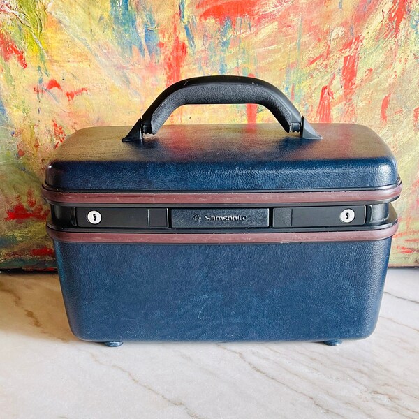 Vintage 1980s Samsonite Vanity Traveling Suitcase, Navy Blue Hardshell Train Case, Samsonite Silhouette Cosmetic Carry on Luggage
