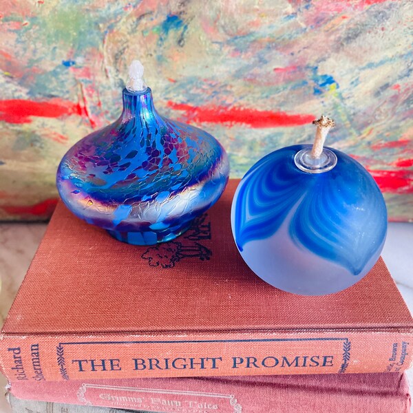 1980s Vintage Roger Vines Blue Iridescent Art Glass Oil Lamp, Cobalt Blue Mouth Blown Oil Lamp, Art Glass Oil Lantern