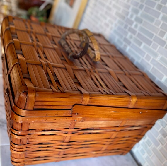 1970s Vintage Picnic Basket, Large Handmade Bamboo Pi… Gem