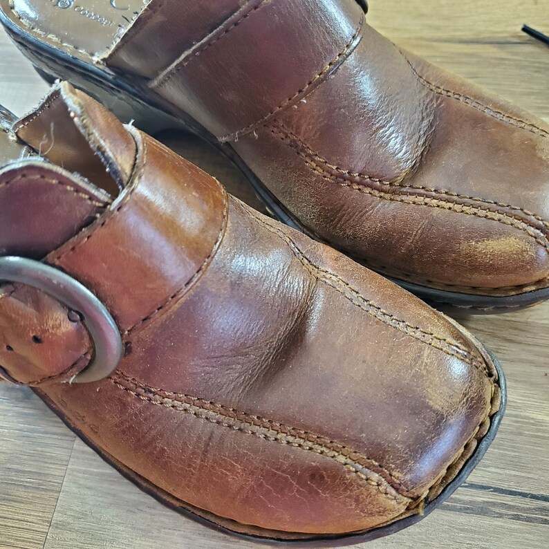 Beautiful Vintage Leather Slip on Mules Women's Size 6 by Etsy