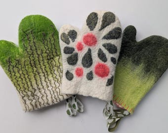 Ein Paar nass gefilzte Ofenhandschuhe - Ofenhandschuhe - Ideales Geschenk für einen Koch